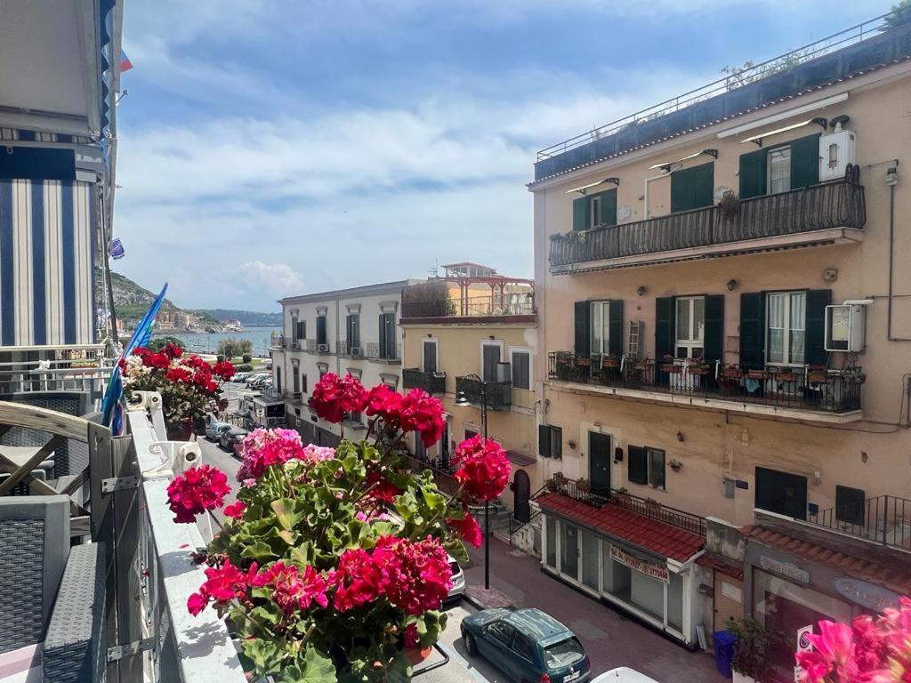 A Casa Dei Bruno B&B Поццуоли Экстерьер фото