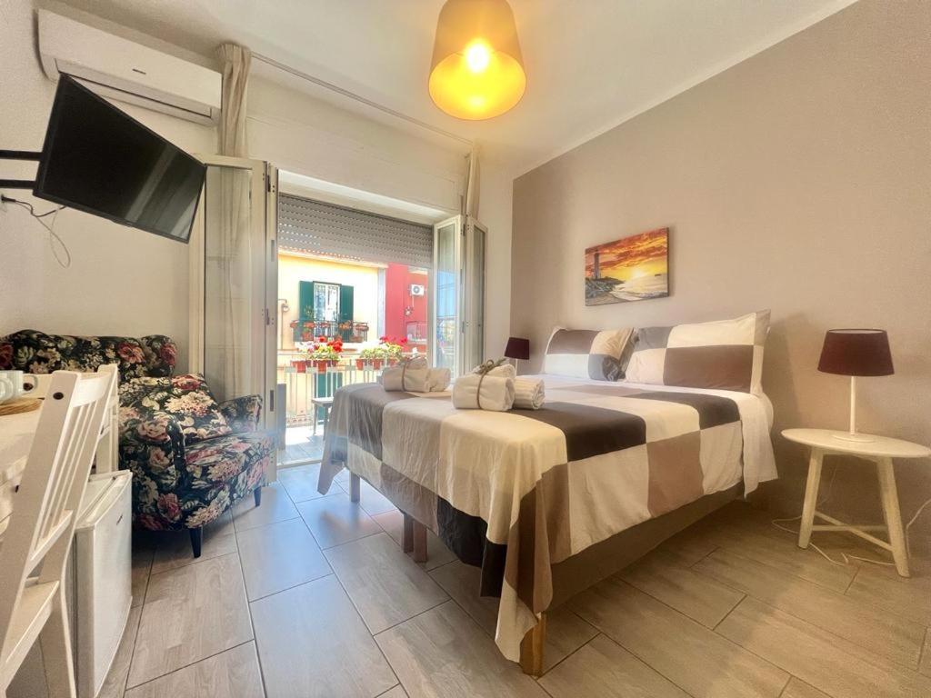 A Casa Dei Bruno B&B Поццуоли Экстерьер фото