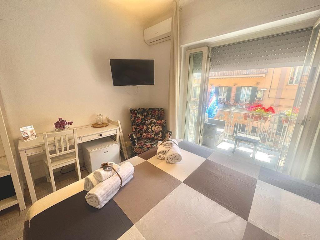 A Casa Dei Bruno B&B Поццуоли Экстерьер фото